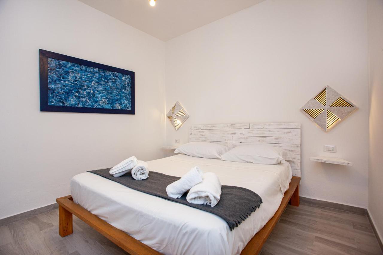 Camere Tirreno 1 San Teodoro  Exterior photo