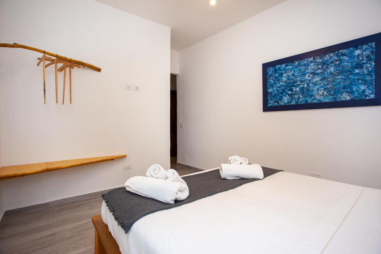 Camere Tirreno 1 San Teodoro  Exterior photo