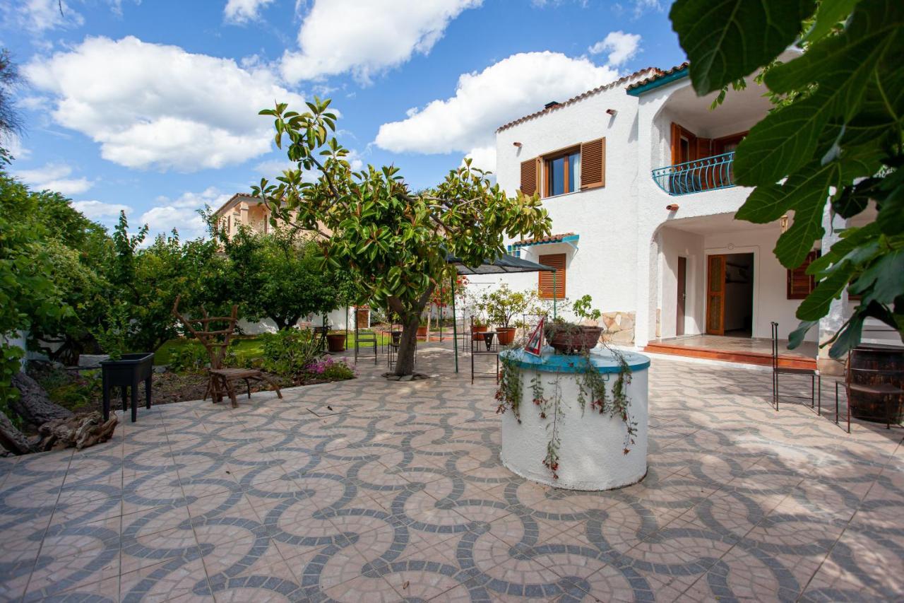 Camere Tirreno 1 San Teodoro  Exterior photo