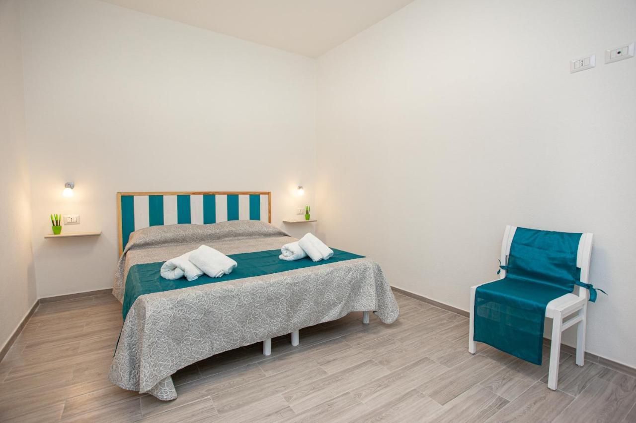 Camere Tirreno 1 San Teodoro  Exterior photo