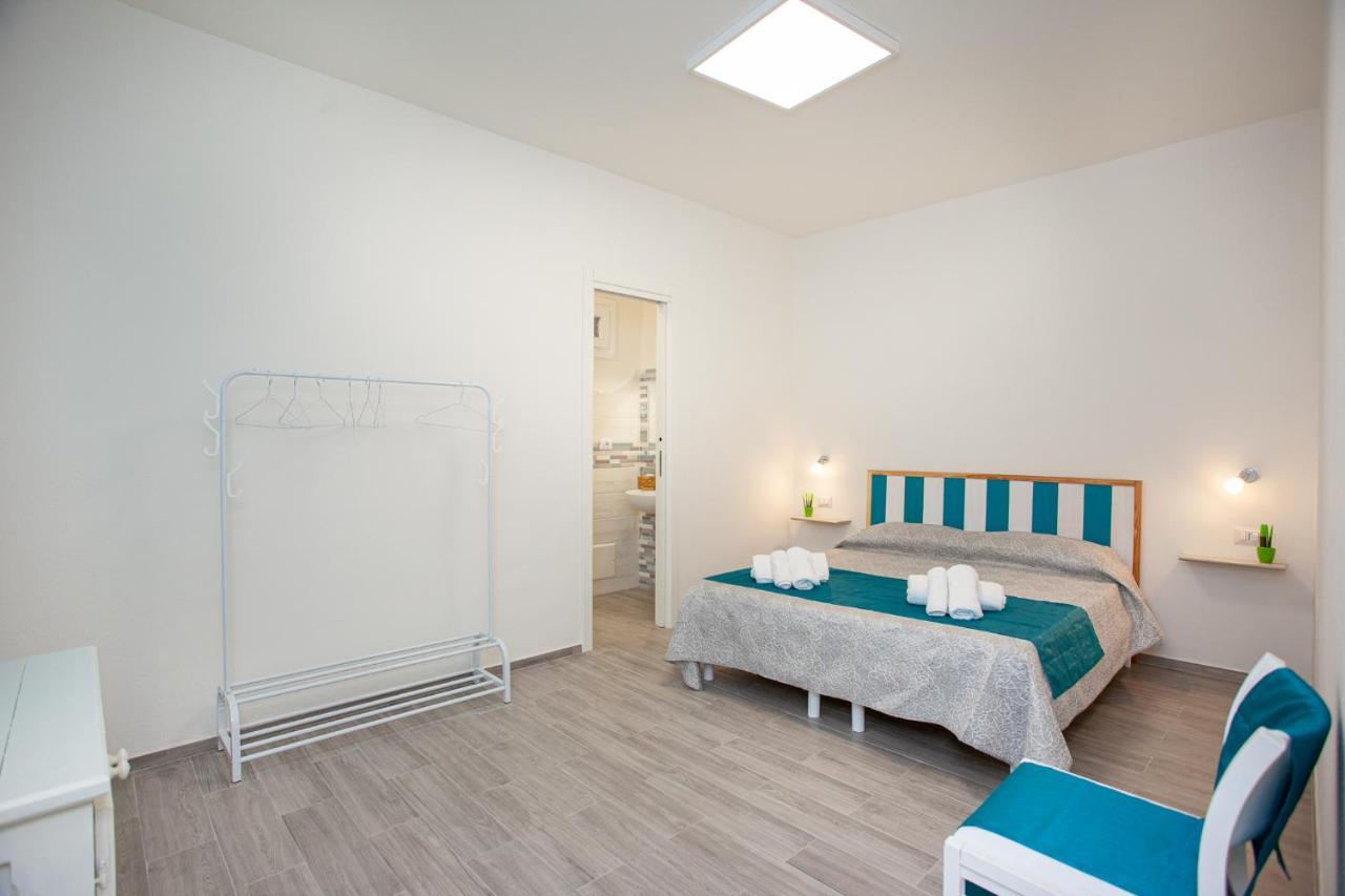 Camere Tirreno 1 San Teodoro  Exterior photo